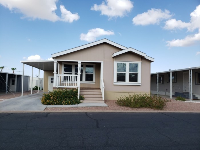 Apache junction az homes mobile rent mhvillage sale senior living month per manufactured open house